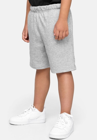 Urban Classics Regular Shorts in Grau: predná strana