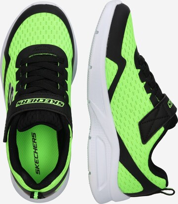 SKECHERS Sneakers in Groen