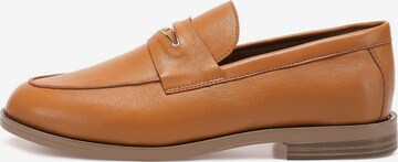 INUOVO Classic Flats in Brown