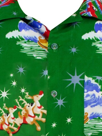 King Kameha Regular Fit Hemd 'Christmas Surf Santa'‌‌‌‌‌‌‌ in Grün