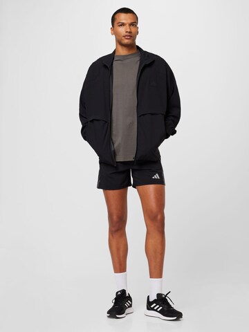 ADIDAS PERFORMANCE Regular Sportshorts 'Own The Run Seasonal' in Schwarz