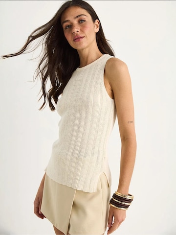 Bianco Lucci Stricktop in Beige