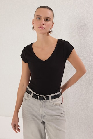 Trendyol Shirt in Black: front