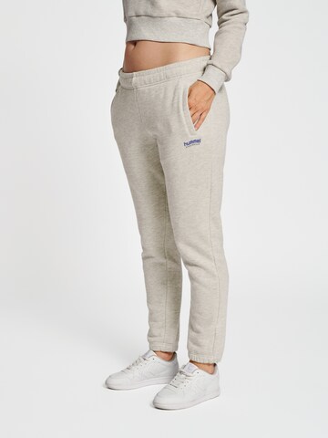 Hummel Regular Workout Pants in Grey: front