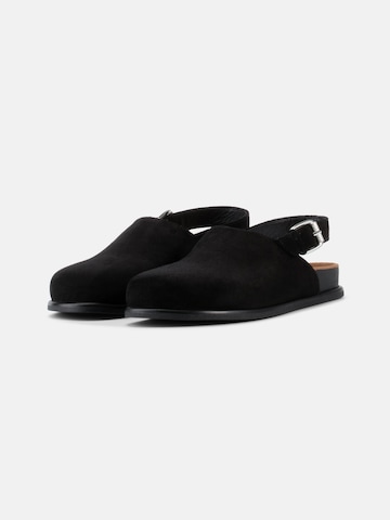 VAGABOND SHOEMAKERS Klumpák 'Effie' - fekete