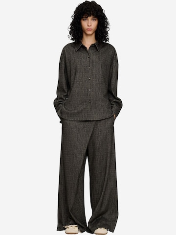 Adolfo Dominguez - Blusa en negro: frente