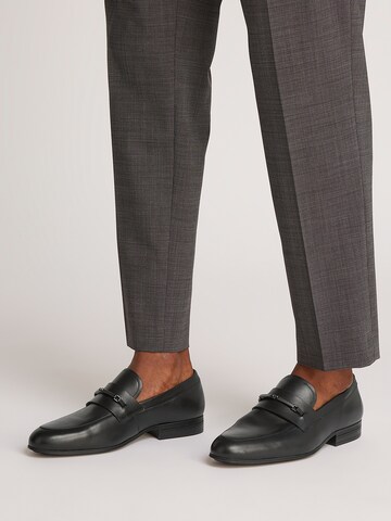 Calvin Klein Classic Flats in Black