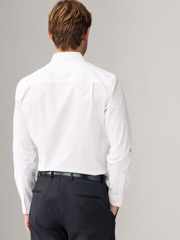 Next - Ajuste regular Camisa en blanco