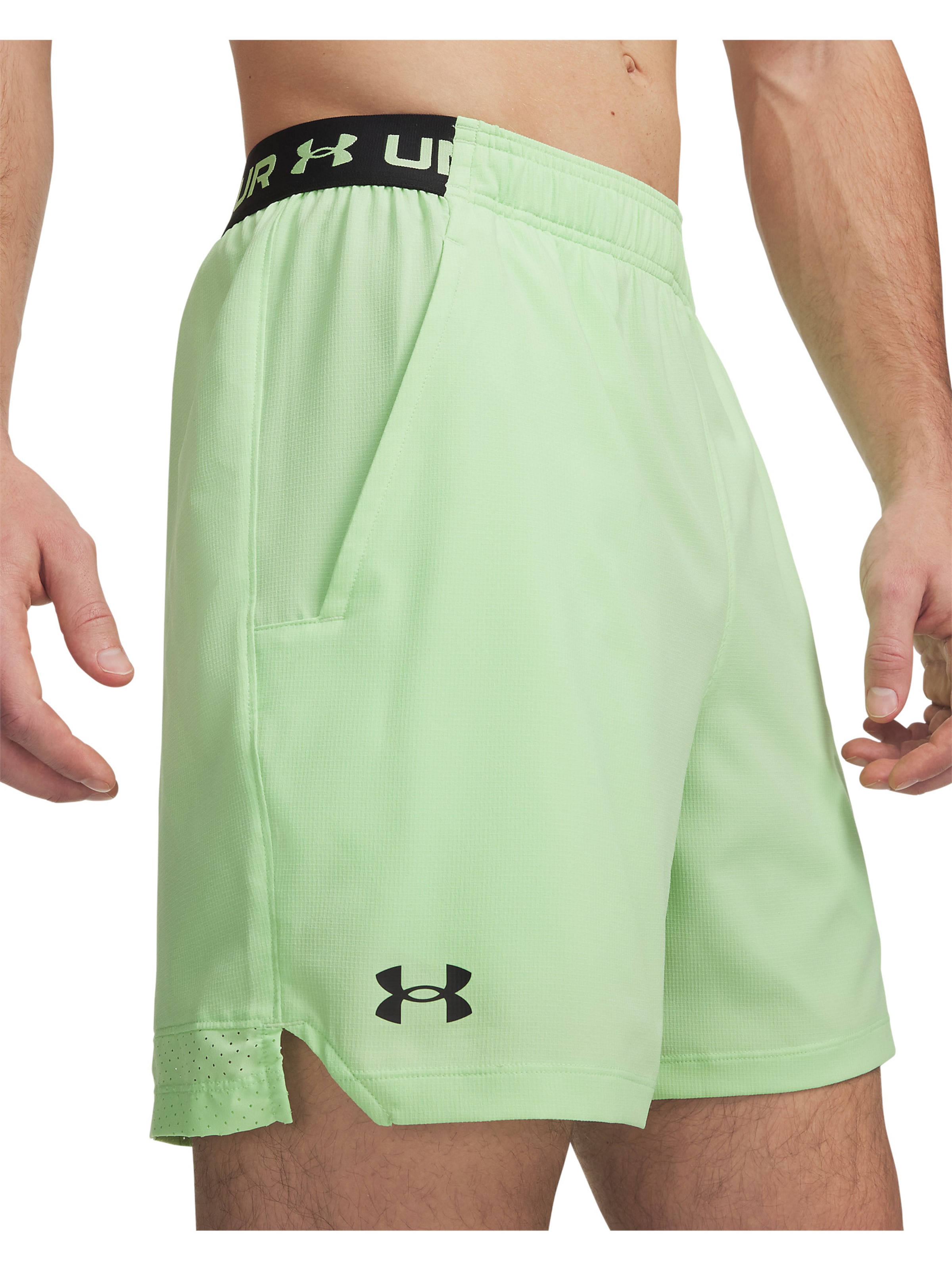 UNDER ARMOUR Regular Sportbroek 'Vanish' in Groen