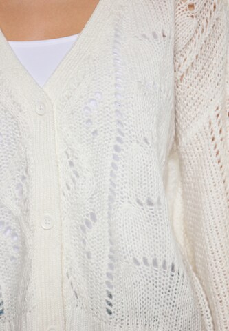 swirly Knit Cardigan in White