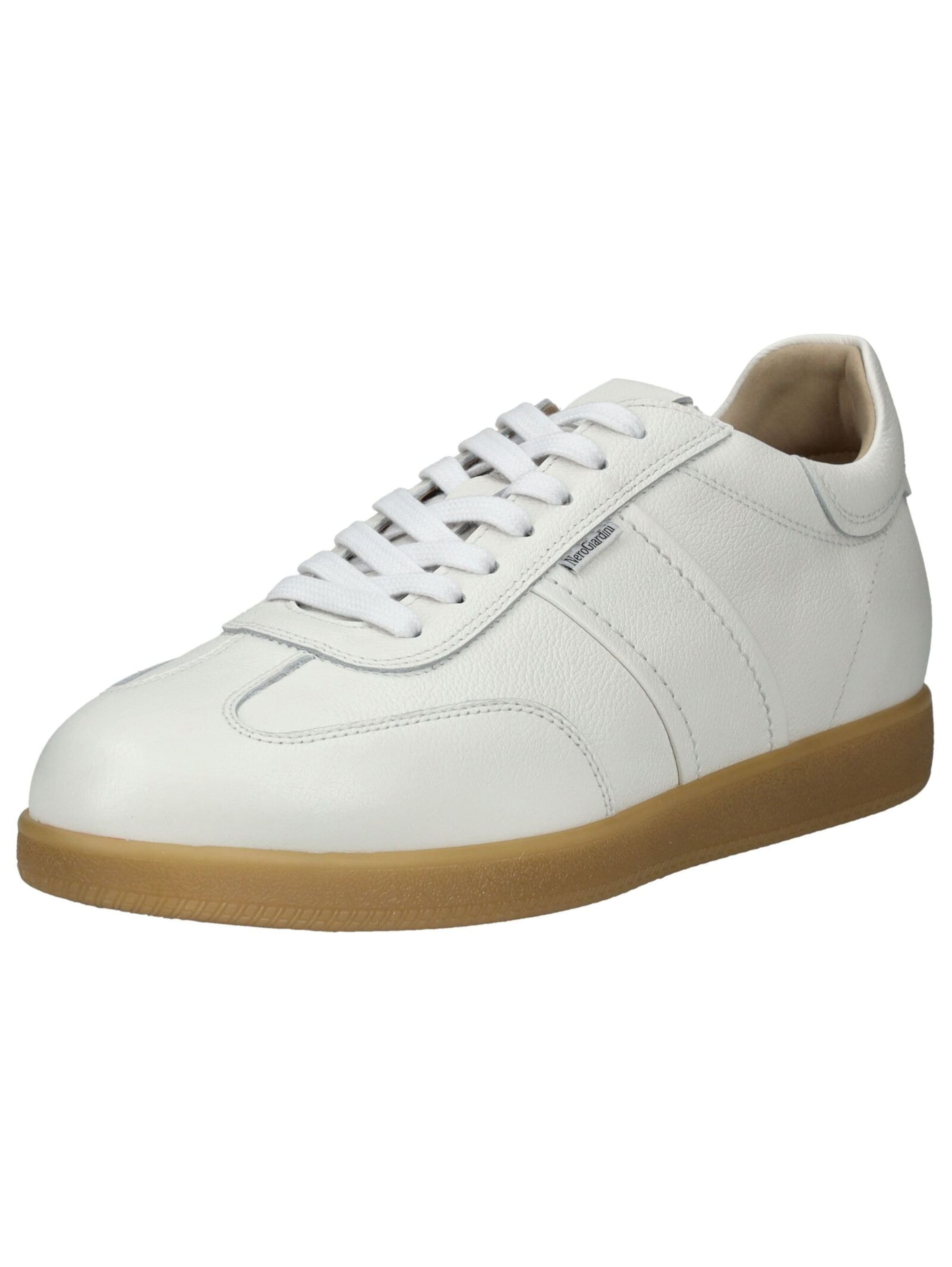 Sneaker bassa di Nero Giardini in bianco: frontale