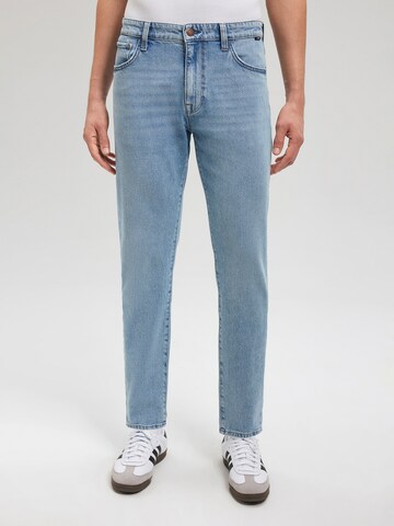 Mavi Tapered Jeans in Blue: front
