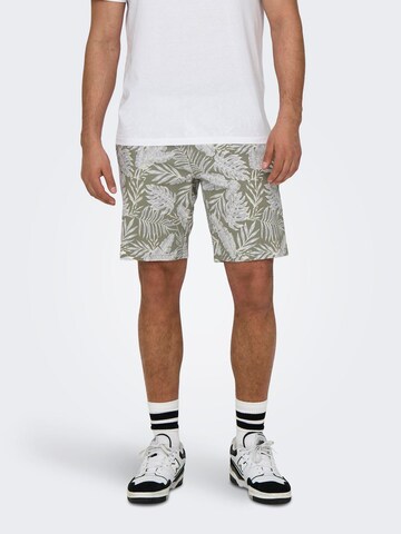 Only & Sons Regular Shorts 'CAM' in Grün: predná strana