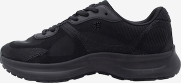 HUGO Matalavartiset tennarit 'Starlit' värissä musta: etupuoli