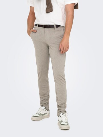 Coupe slim Pantalon chino 'ONSMark' Only & Sons en gris : devant