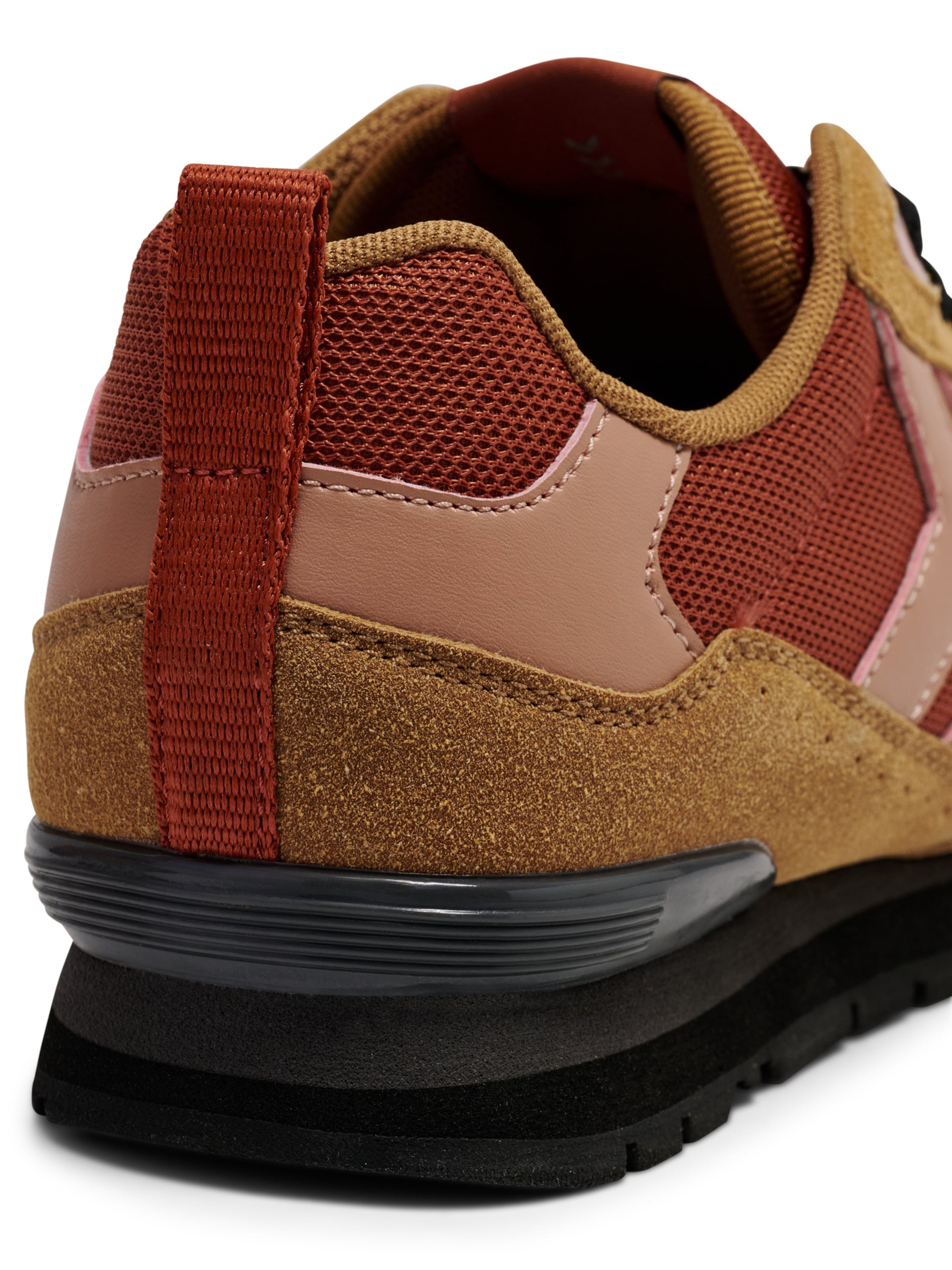 Hummel Sneaker in Braun