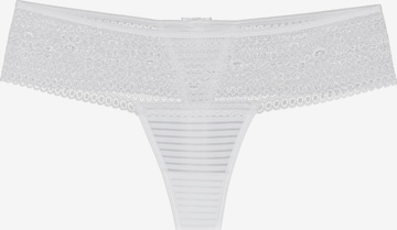 Wolbar String 'Forlana' in White: front
