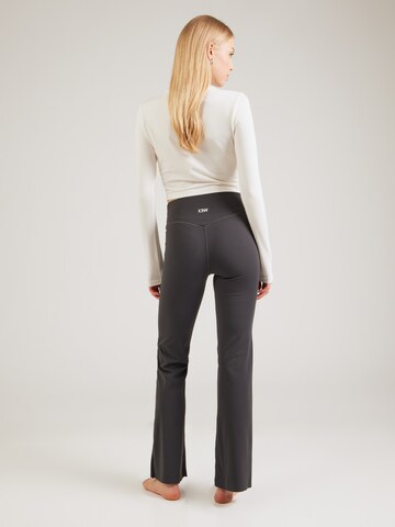 Flared Pantaloni sportivi 'Nimble' di ICANIWILL in grigio
