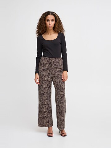 Wide leg Pantaloni 'KATE' di ICHI in marrone
