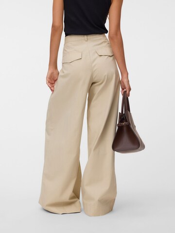 Wide leg Pantaloni con pieghe 'VMNova' di VERO MODA in beige