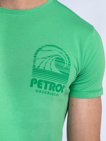 Petrol Industries T-shirt i grön