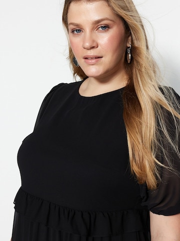 Trendyol Curve Jurk in Zwart