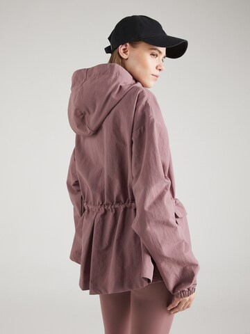 Nike Sportswear Jacke in Lila