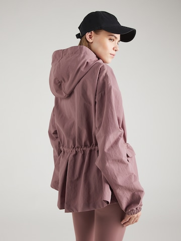 Nike Sportswear Jacke in Lila