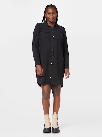 Vero Moda Curve Shirt Dress 'SILA' in Black: front