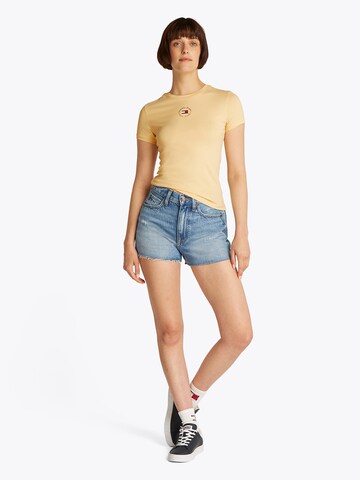 Tommy Jeans T-shirt 'ESSENTIAL' i gul