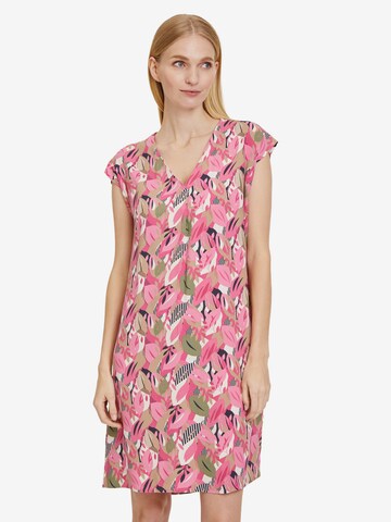 Betty & Co Dress in Pink: front