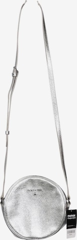 PATRIZIA PEPE Handtasche klein Leder One Size in Grau: Vorderseite