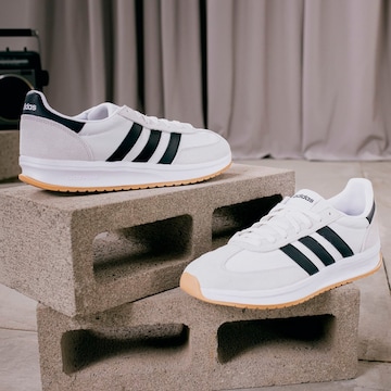 balta ADIDAS SPORTSWEAR Sportbačiai be auliuko 'Run 70S'
