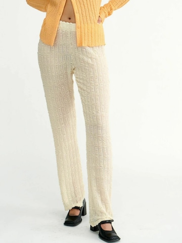 Résumé Regular Pants ' AnaRS ' in White: front