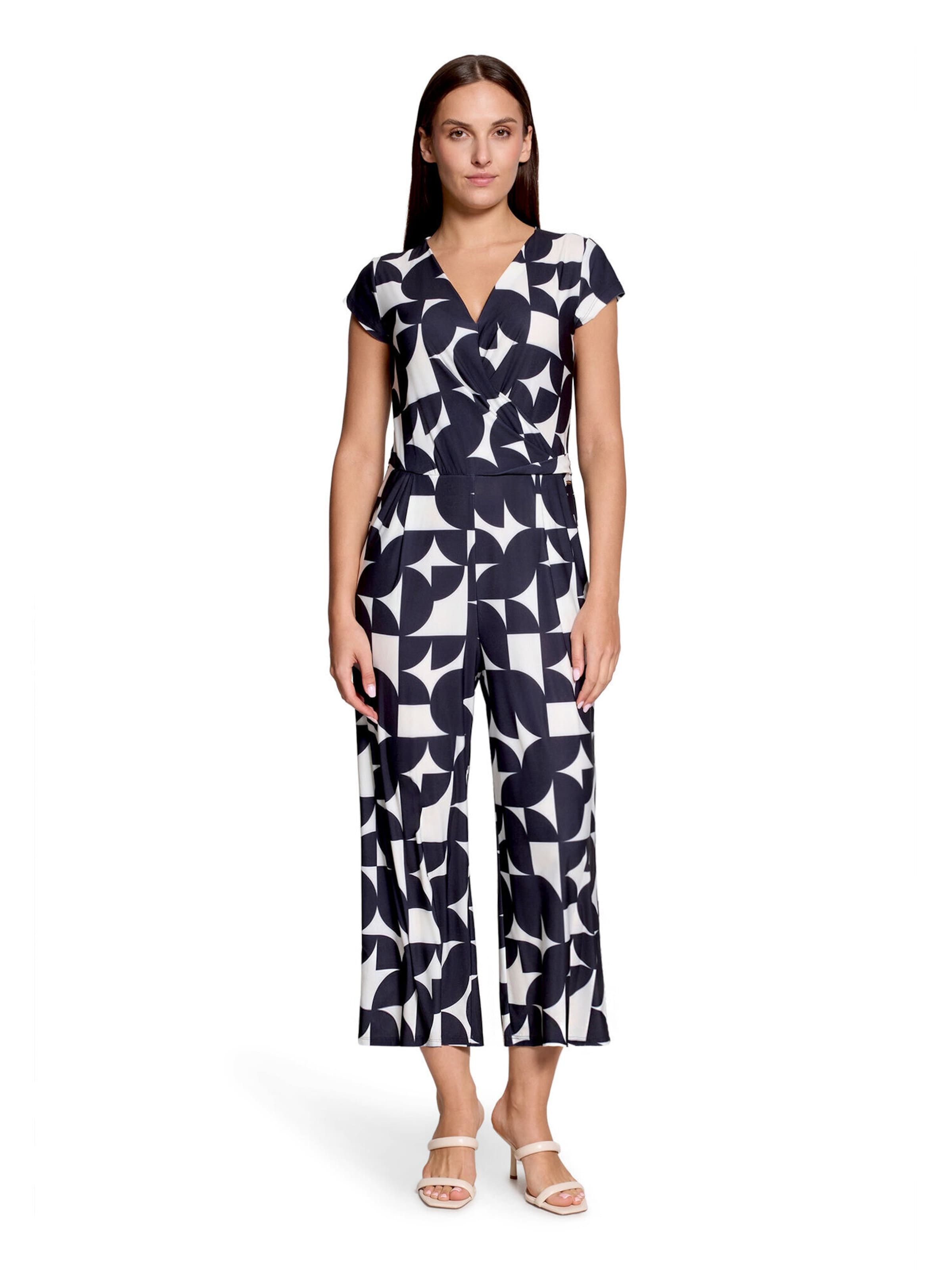 Betty & Co Jumpsuit in Black: front