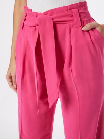 ESPRIT - Perna larga Calças com vincos em rosa