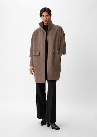 COMMA Between-Seasons Coat in Brown: front