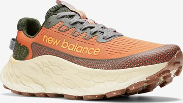 Chaussure de course 'Fresh Foam X More Trail V3' new balance en orange