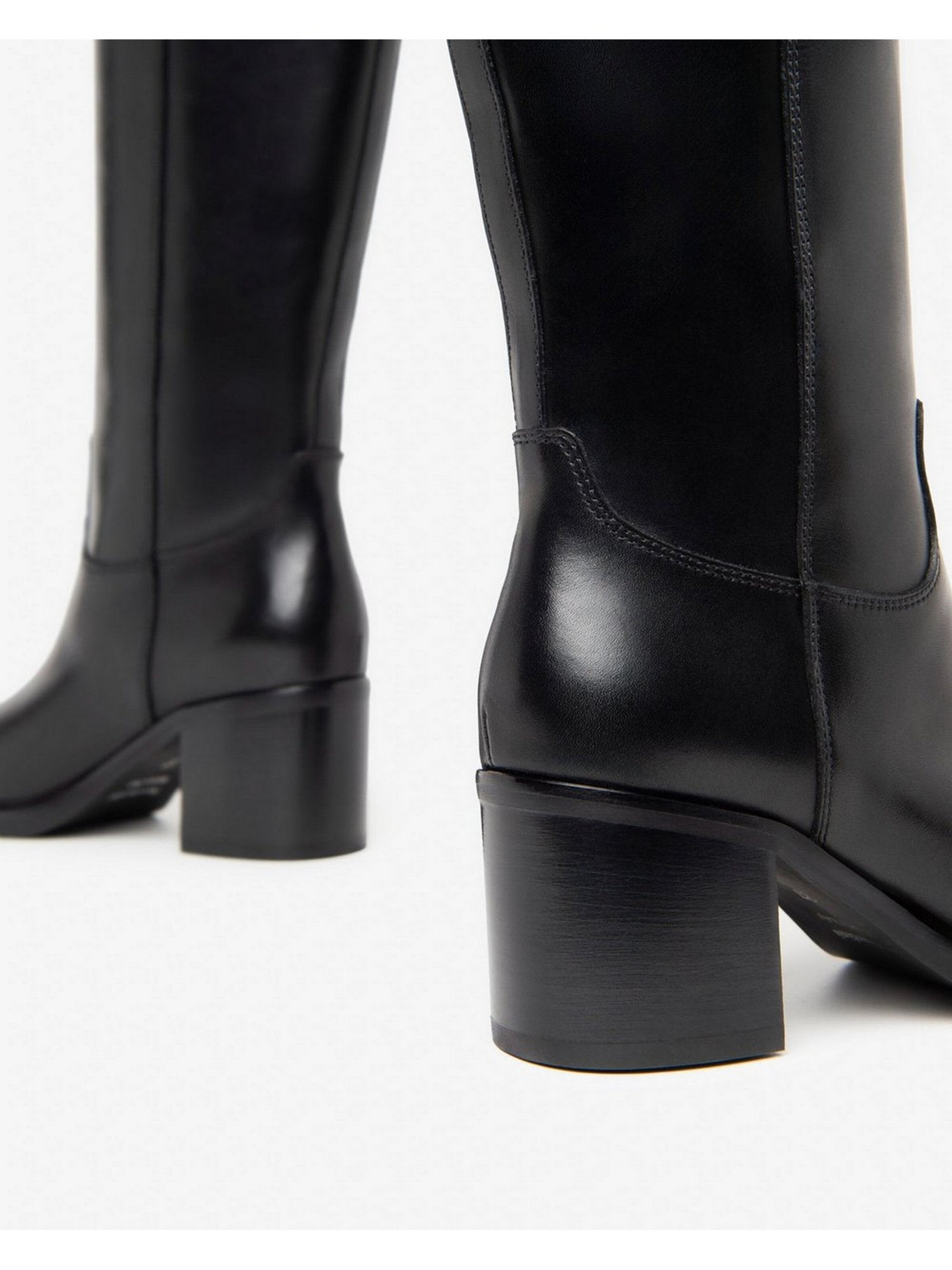 Boots di Nero Giardini in nero