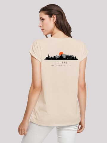 T-shirt 'Escape Discover The World Asian Town' F4NT4STIC en beige : devant