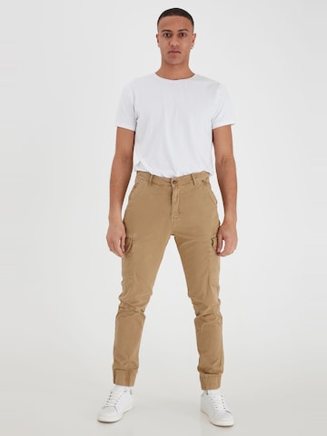 BLEND - Tapered Pantalón cargo 'BHNan' en rojo