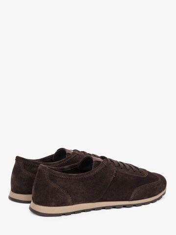 Estro Sneakers '371-640-15' in Brown