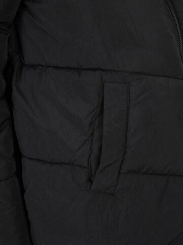 Manteau d’hiver 'Jamilla' Pieces Maternity en noir