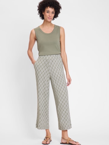 Olsen Regular Trousers in Green: front