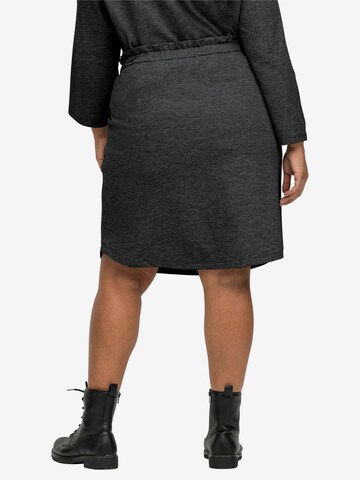 SHEEGO Skirt in Grey