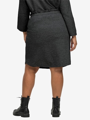 SHEEGO Skirt in Grey