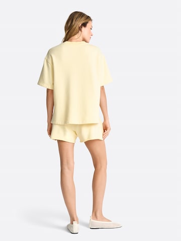 Rich & Royal Футболка в Желтый