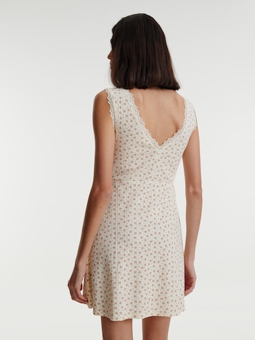 EDITED Letní šaty 'Ivory' – béžová