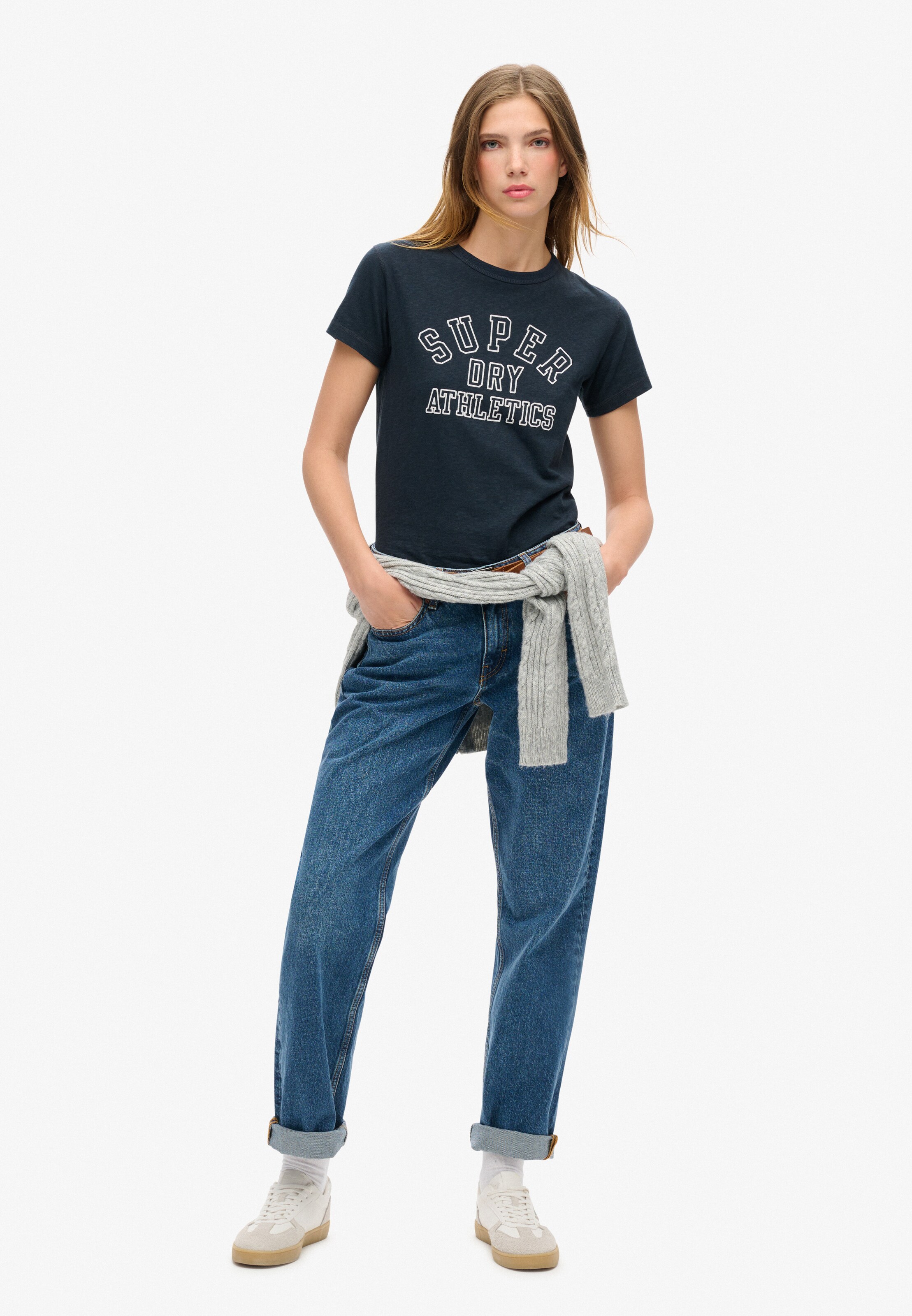 T-shirt 'Athletic Essentials' Superdry en bleu