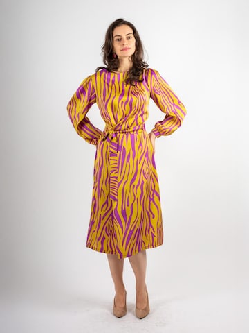 Couture de Marie Klänning 'Minimal Office Dress, Straight Fit – Quinn' i grön: framsida
